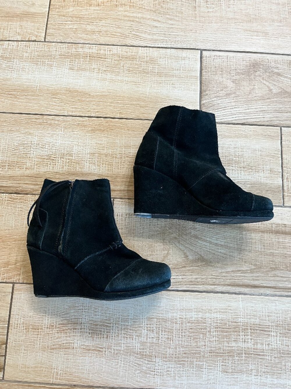 Womens Toms Black Wedge Ankle Booties - 6.5